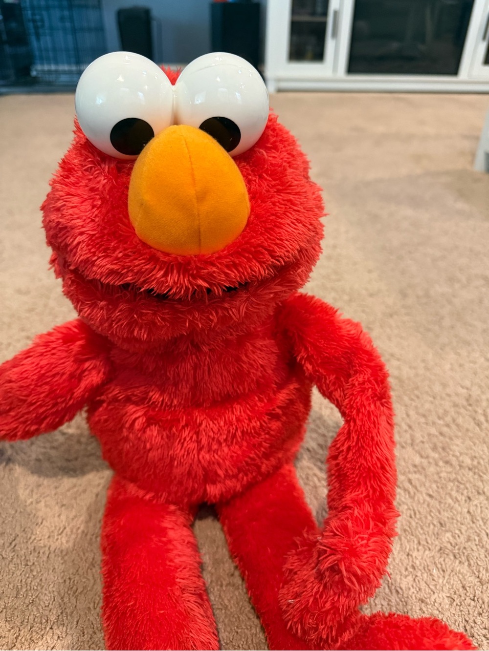 Sesame Street Love to Hug Talking, Singing, Hugging ELMO - 14" Plush tested